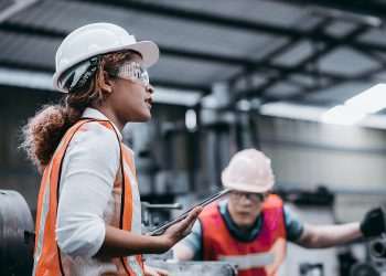 Produção industrial cresce em 11 dos 15 locais pesquisados em setembro, diz IBGE