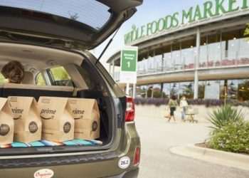 Lojas de Amazon, Best Buy e Target viram centros de distribuição nos EUA