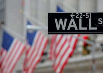 Wall Street tem alta na véspera da eleição nos EUA