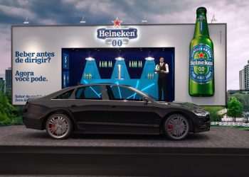 Heineken leva outdoor em formato de bar para ruas do Rio de Janeiro