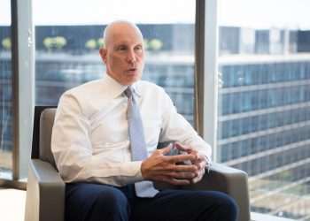 CEO da NRF se diz “ansioso” para trabalhar com o novo governo norte-americano