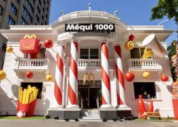 Méqui 1000, localizado em casarão da Paulista, inaugura decoração de Natal