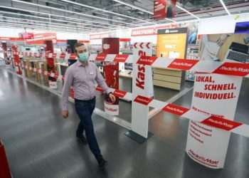 Vendas no varejo da zona do euro se recuperam mais do que o esperado em outubro