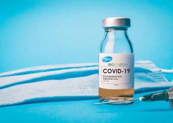 Países da Europa começam a aplicar vacina da Pfizer contra Covid-19