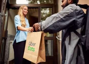 Uber Eats faz 4 anos no Brasil; Dia dos Namorados de 2020 foi o mais movimentado