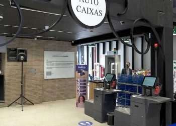 Barbosa Supermercados inaugura loja-conceito que remete a estação ferroviária