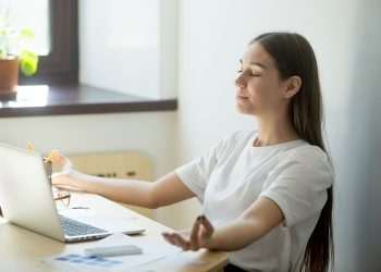 NRF 2021: Trabalhador do varejo busca apps e vídeos para cuidar da saúde mental