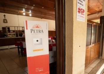 Grupo Petrópolis inicia fase prática de programa de apoio a bares e restaurantes