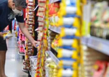 Janeiro no vermelho: Fim do auxílio emergencial colabora com a queda nas vendas do varejo