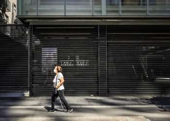 Vendas do varejo paulista caem 5% durante a fase vermelha em São Paulo