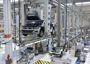 General Motors e Volkswagen param produção neste mês