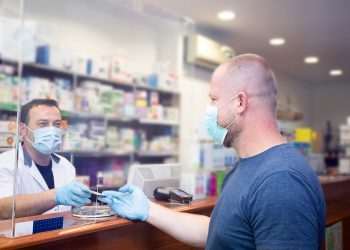 Redes de drogarias regionais têm melhor custo-benefício