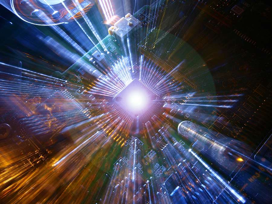 Onda de covid-19 na Malásia ameaça prolongar escassez global de chips