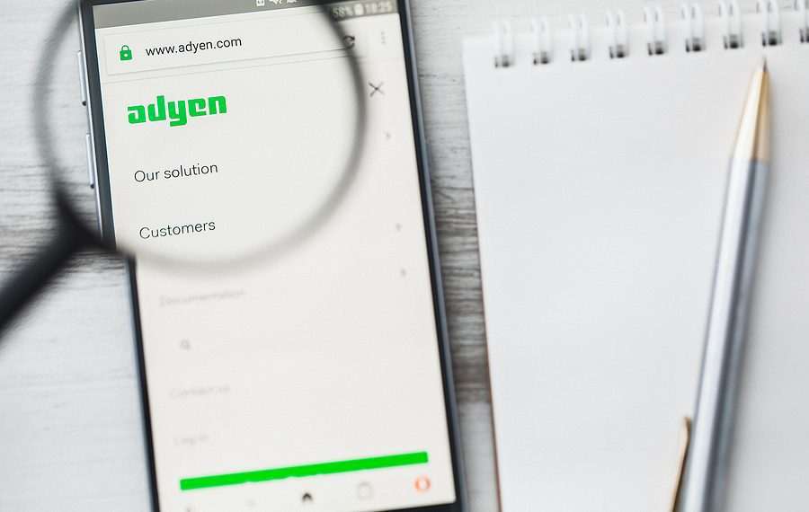 Adyen lança IA para pagamentos e eleva em 6% a taxa de conversão de grandes empresas