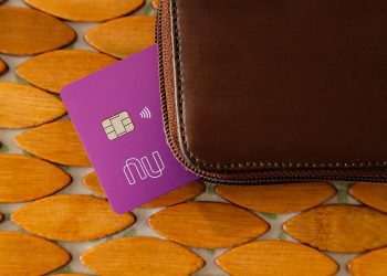 Nubank recebe sinal verde do Banco Central para aquisição da Easynvest