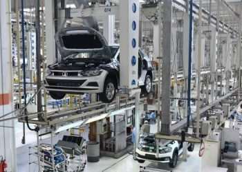 Volkswagen vai parar 2 fábricas por dez dias por falta de insumo