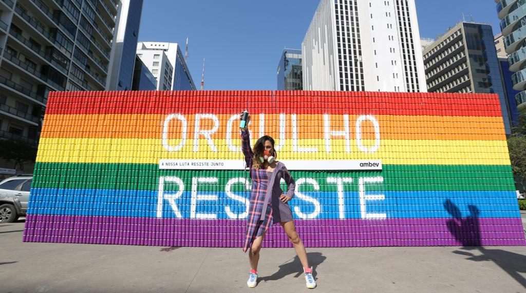 Ambev cria mural móvel LGBTQIA+ em praças emblemáticas de São Paulo