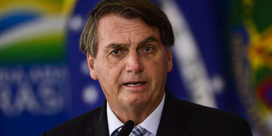 "Está crescendo a tendência de caminhoneiros de parar o Brasil", diz Bolsonaro