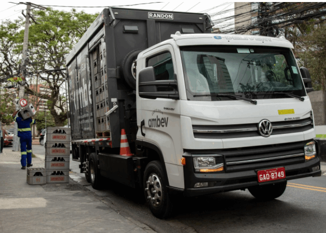 Volkswagen inicia produção de caminhão elétrico para entregas