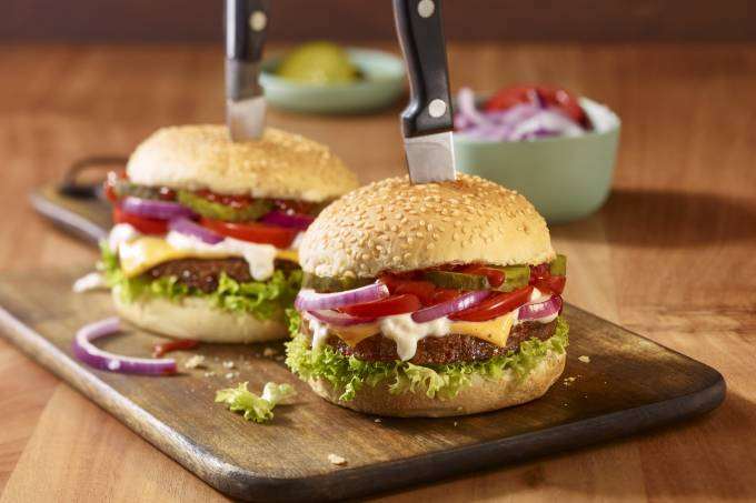 Brasileiro reduz consumo de carne e transforma mercado de foodservice