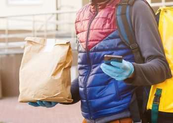 Cade aprova integração de delivery de Pizza Hut, Outback, Dominos e Giraffas