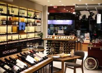 Grand Cru inaugura 100ª loja enquanto vê consumo de vinho crescer 30%