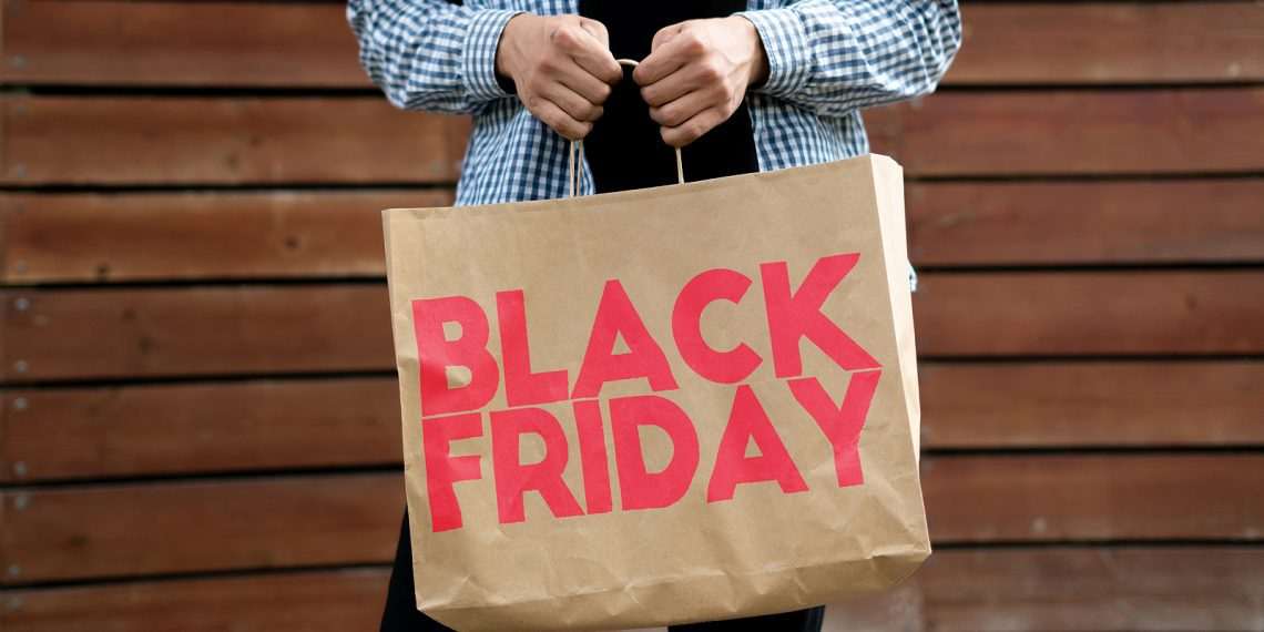 Black Friday: 9 a cada 10 pessoas consultam preços na internet antes de comprar