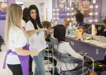 Instituto Embelleze quer levar cursos de formação profissional a salões de beleza