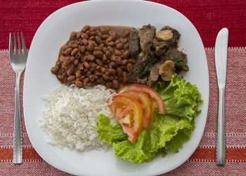 Alimentos básicos retomam seu espaço nas refeições