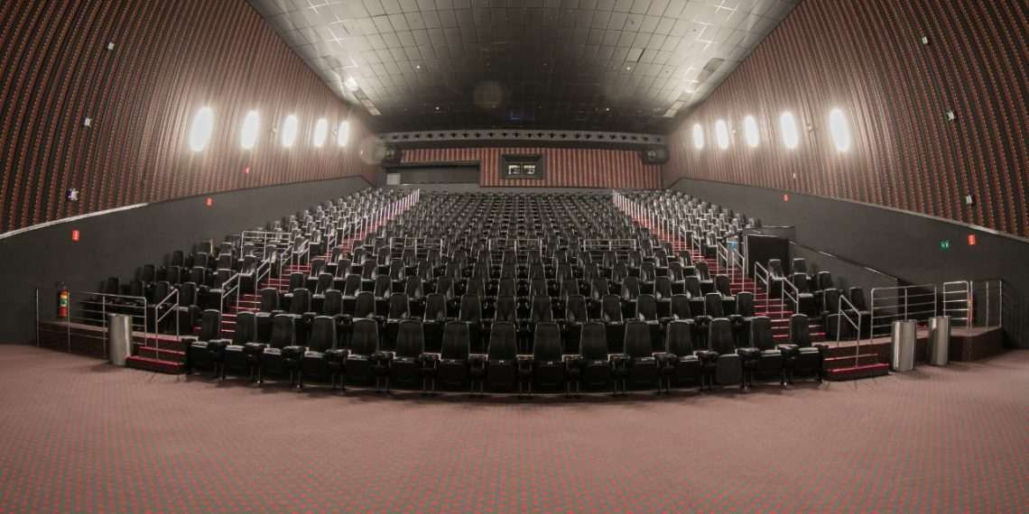 Salas de cinema Imax viram estúdios para lives e eventos corporativos