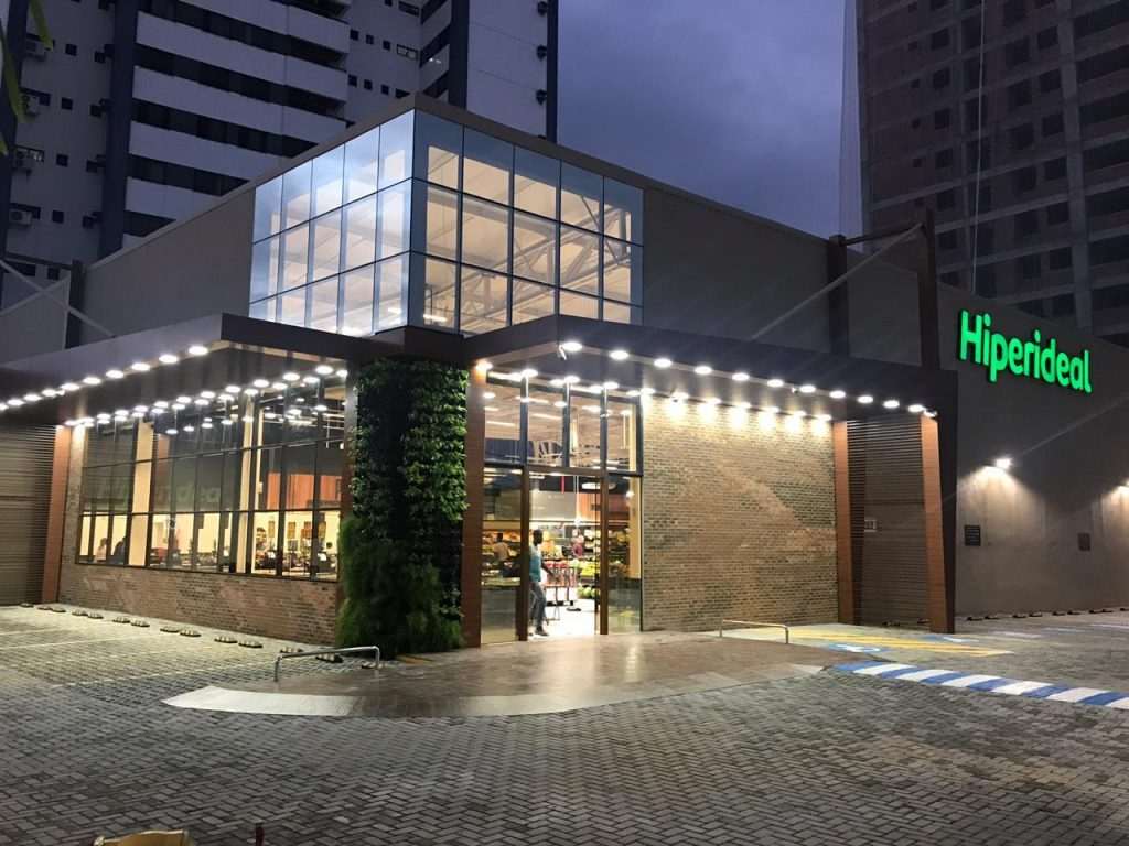 “O consumidor 5.0 quer tecnologia e praticidade”, diz diretora da Hiperideal Supermercado