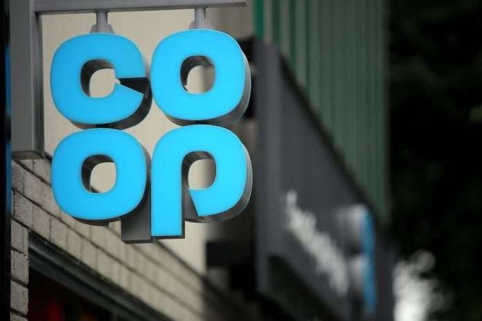 Para aumentar oferta de serviços, Co-op faz parceria com gigante do vestuário