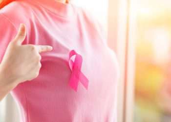 Mercado&Consumo participa de campanha Outubro Rosa com conteúdo especial