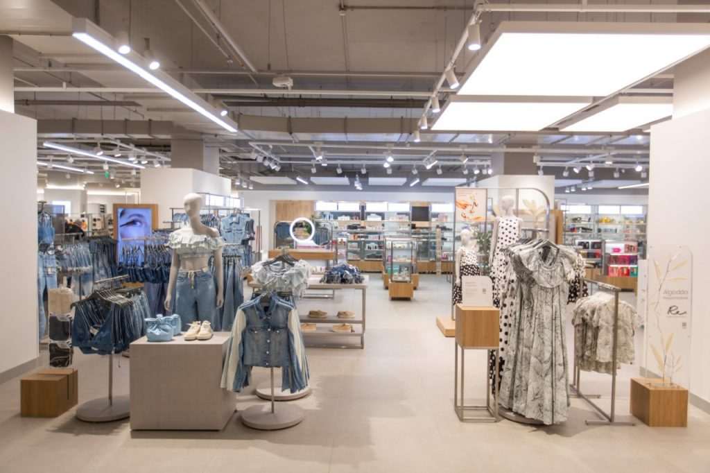 Renner abre, no Rio de Janeiro, primeira loja circular do varejo brasileiro