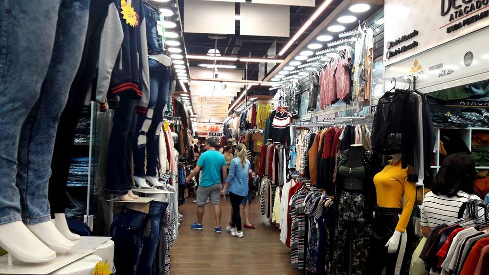 Brás prepara últimos detalhes para atender compras de Natal de última hora