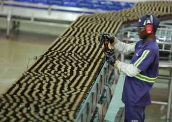 Ambev anuncia construção de fábrica de vidros sustentáveis no Paraná