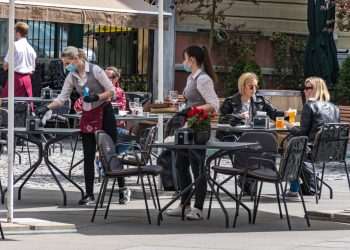 Volume de vendas não acompanha aumento de circulação no comércio e serviços