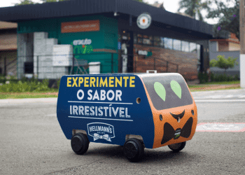 Rede de supermercados Enxuto inicia operação de entregas com robô