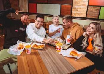 Burger King entra o universo de games em parceria com a Loud