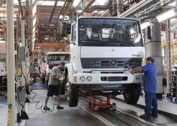 VW vai dividir com Argentina produção de caminhões