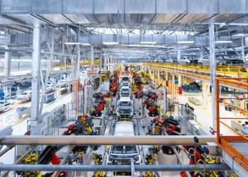 Produção de veículos sobe 11,6% em 2021 e atinge 2,25 milhões