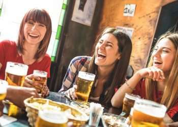 Mulheres são responsáveis pelo aumento de consumo de cerveja