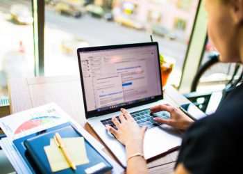 Americanas Marketplace lança programa gratuito de capacitação para consultores