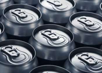 Latas em alta e garrafas em baixa neste verão