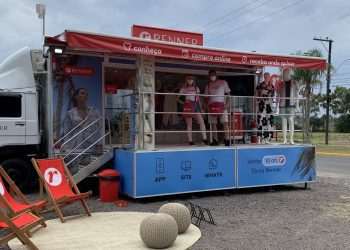 Renner inaugura pop up store e leva nova experiência no litoral brasileiro