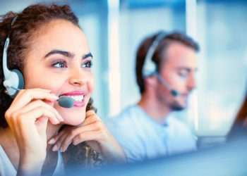 Serviços de informação e comunicação puxam alta do setor em novembro