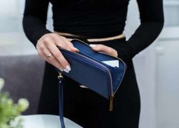 FecomercioSP vê perda de ritmo na geração de empregos no varejo e serviços no ano