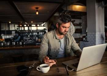 Panorama Mercado&Consumo: Confiança do empresário do comércio segue em queda