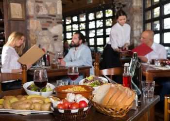 Adesão de tecnologia e práticas com foco em ESG são tendências do foodservice em 2022