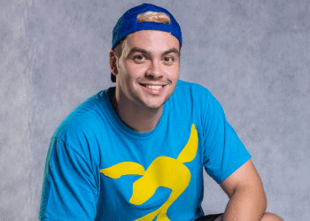 Luccas Neto passa a vender seus produtos licenciados na Amazon